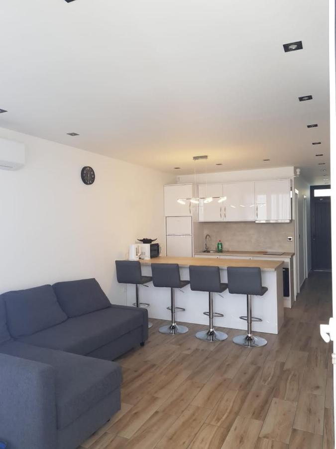 Family Comfortable Apartment Arona  Exterior foto