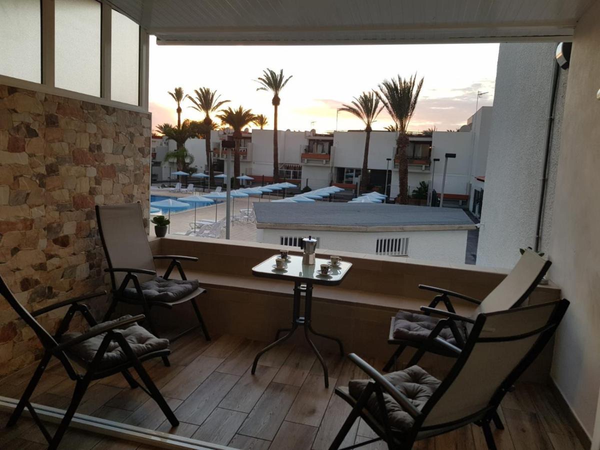 Family Comfortable Apartment Arona  Exterior foto