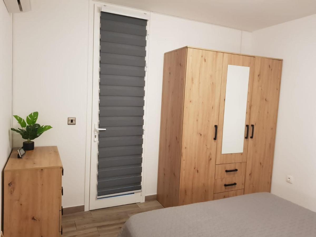 Family Comfortable Apartment Arona  Exterior foto